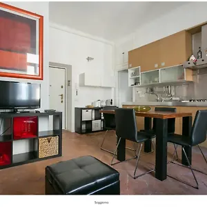 https://splendido-bilocale-in-via-orti-a-pochi-metri-dal-policlinico.italymilanhotels.net